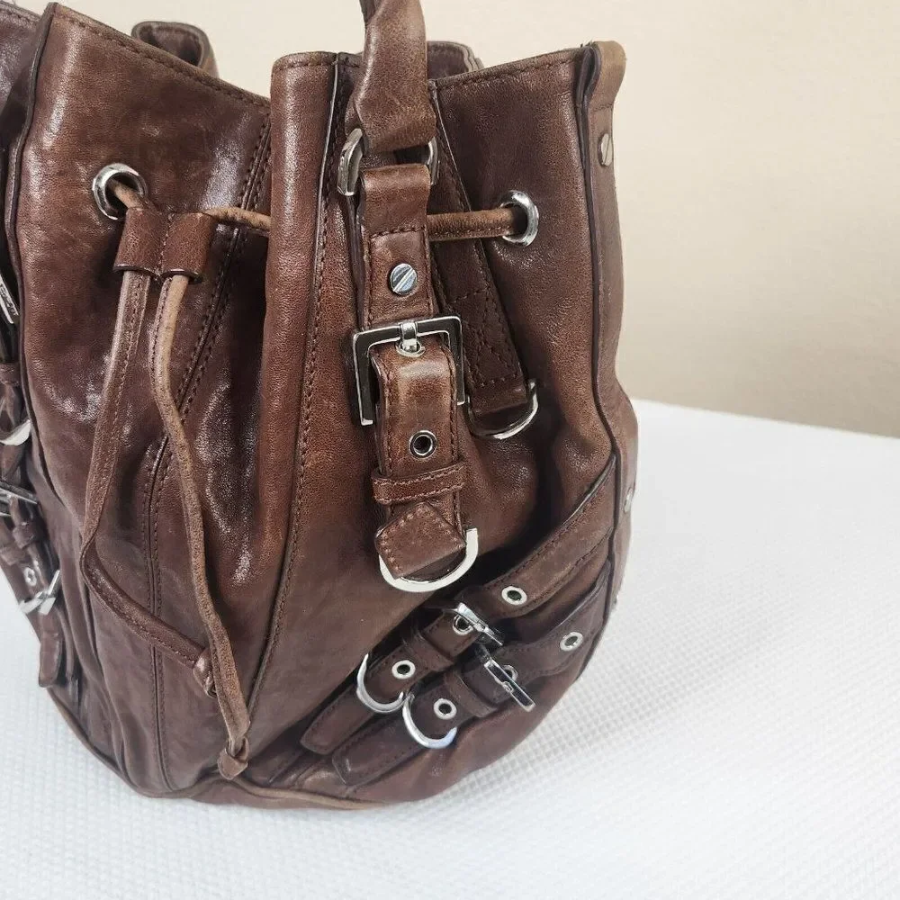 MICHAEL KORS Milo Distressed Leather Large Bucket Handbag Purse Tote - Picture 3 of 13